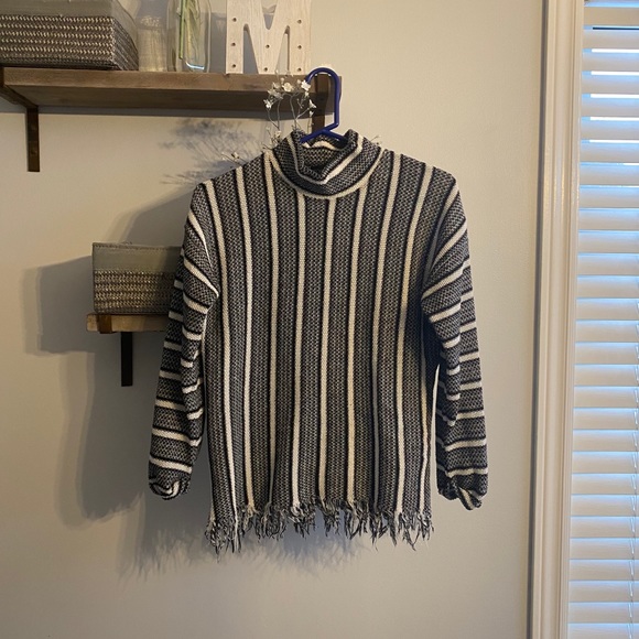 TOPSHOP Mock Neck - Picture 2 of 4